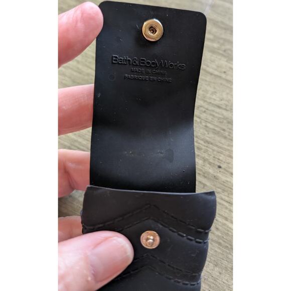 Bath & Body Works PocketBac Holder – Quilted Black Snap Case w/ Butterfly Charm - Picture 3 of 6